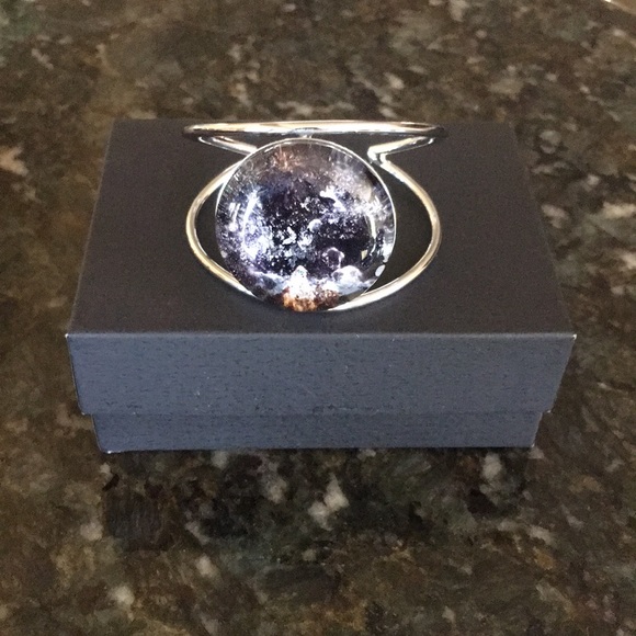 Cuff Bracelet - Picture 2 of 10